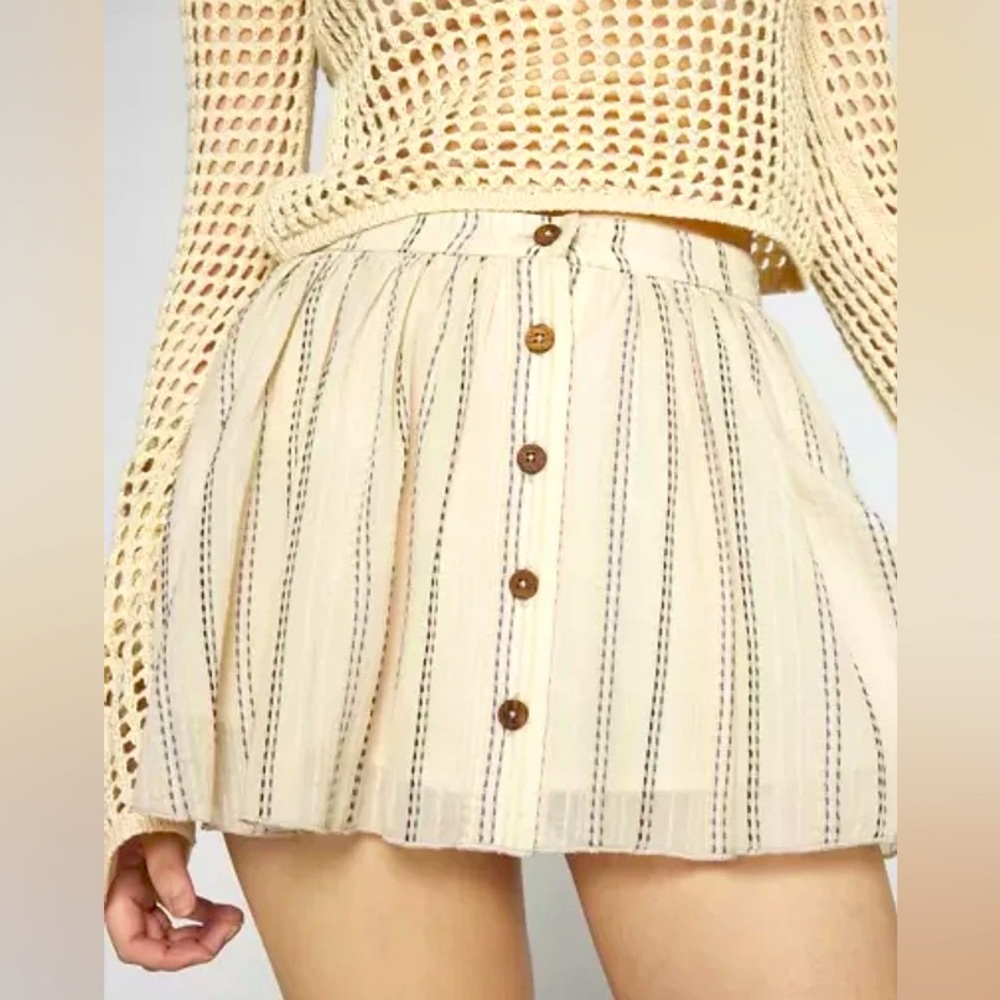 NWOT UO Kimchi Blue Bonnie Button-Front Mini Skirt